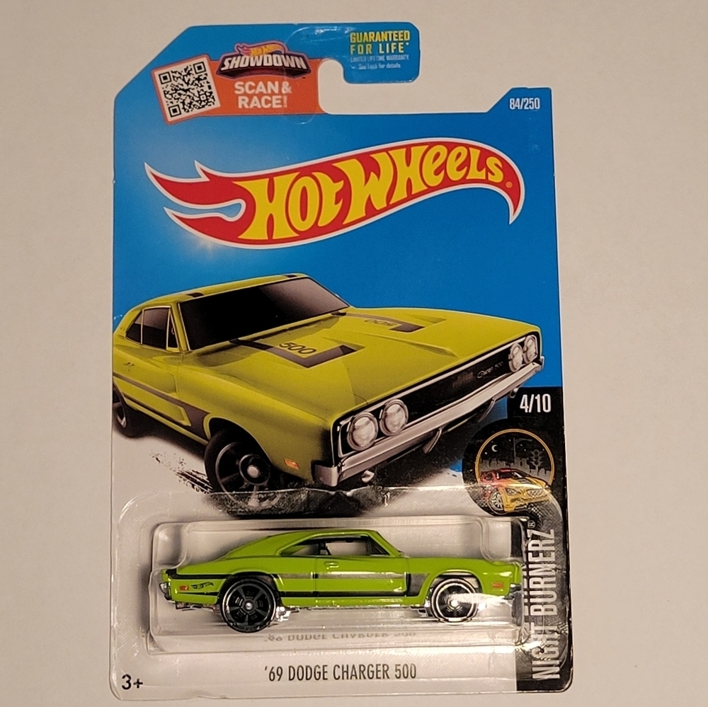 Hot Wheels Night Burnerz '69 Dodge Charger 500 4/10 2015 84/250 New Sealed